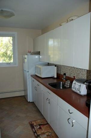 The Sanlyn Furnished Apartments - Photo3