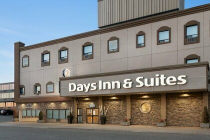 Days Inn & Suites by Wyndham Sault Ste Marie ON