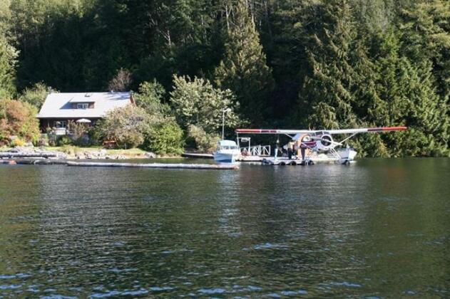 Sailcone's Grizzly Bear Lodge - Photo4