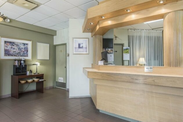 Quality Hotel & Suites Sherbrooke - Photo4