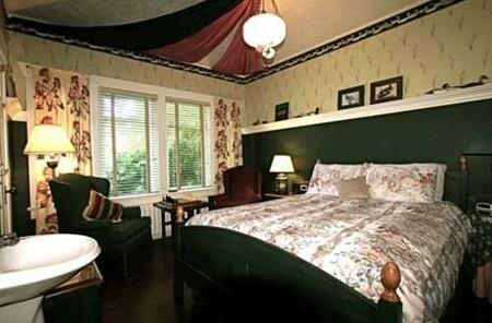 Orchard House Bed and Breakfast Sidney - Photo3