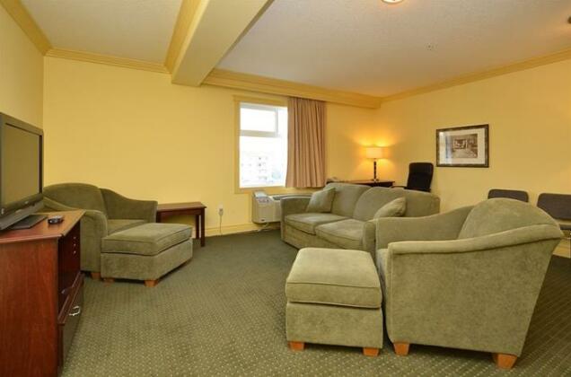 Big Lake Inn - Photo3