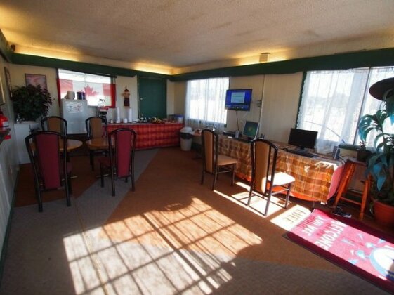 Lakeside Motor Inn - Photo3