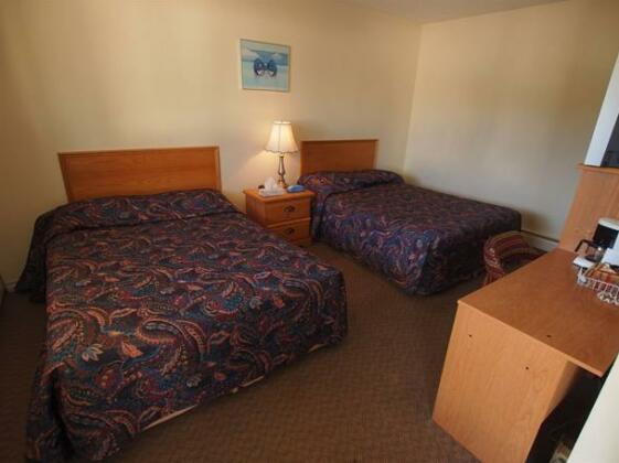 Lakeside Motor Inn - Photo4