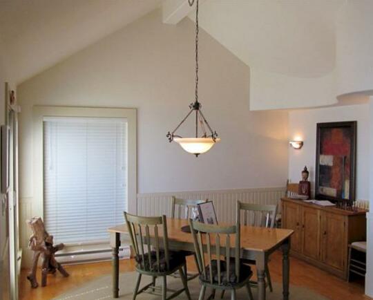 Stones Throw Cottage by BC Island Vacation Homes - Photo5