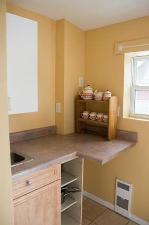 Robins Gather - Furnished Suite - Photo4