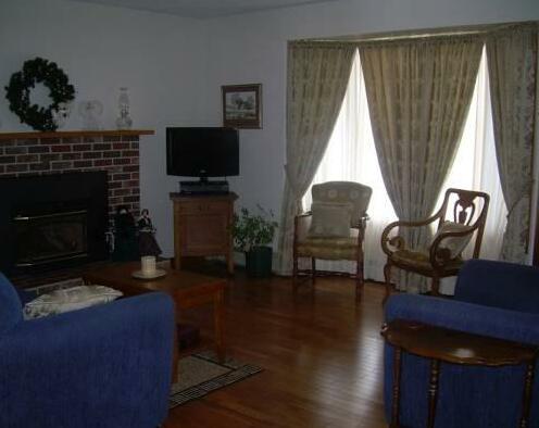 Elizabeth's Bed and Breakfast - Photo3