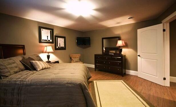 Executive Suites on Durham - Photo4