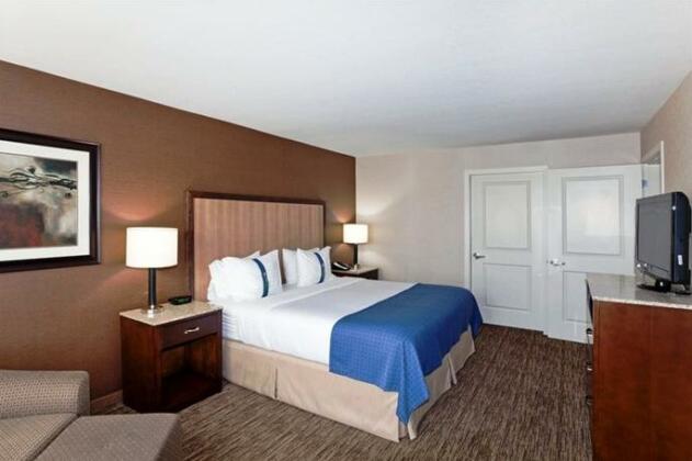 Holiday Inn Hotel & Suites Surrey East - Cloverdale - Photo5