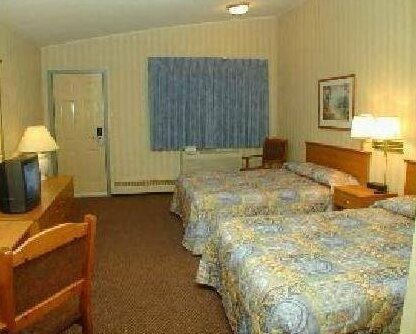 Country Lane Inn & Suites - Photo5