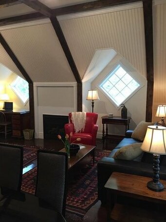 The Lodge at SpindleTree - Photo3
