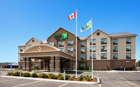 Holiday Inn Express Hotel and Suites New Liskeard