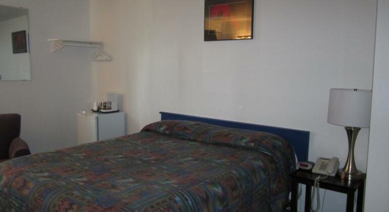 Nisutlin Trading Post Motel - Photo5