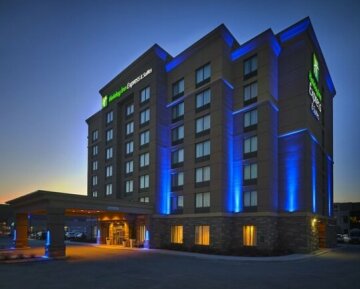 Holiday Inn Express and Suites Timmins