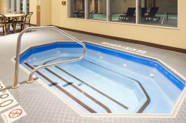 Microtel Inn & Suites by Wyndham - Timmins - Photo4