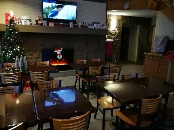 Super 8 by Wyndham Timmins ON - Photo5
