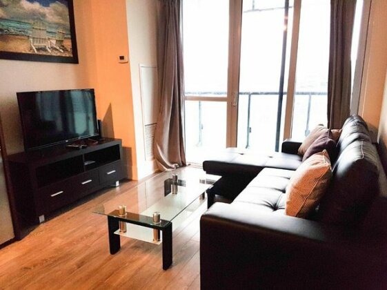 1 Br Vip Suite Across Cn Tower & Convention Ctr - Photo2