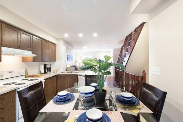 4 Bedroom Home With 2 Terraces In Toronto - Photo3