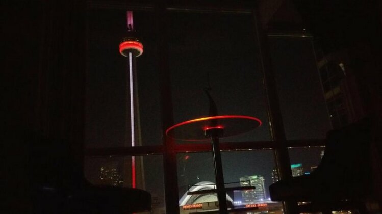 Amazing CN Tower View Modern Suite - Photo4