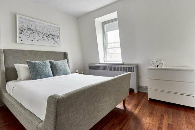 Charming 3BR in West Queen West by Sonder - Photo5