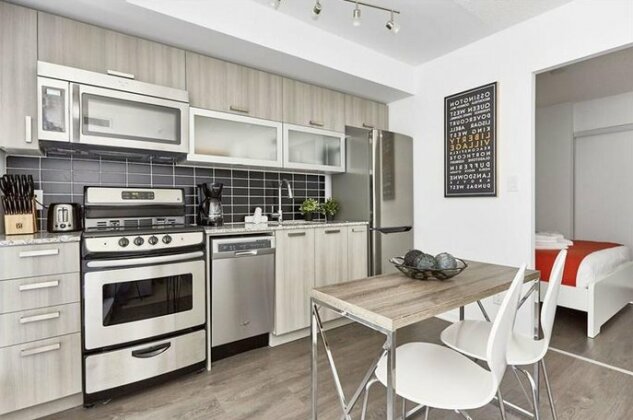 Chic 1BR in West Queen West by Sonder - Photo3