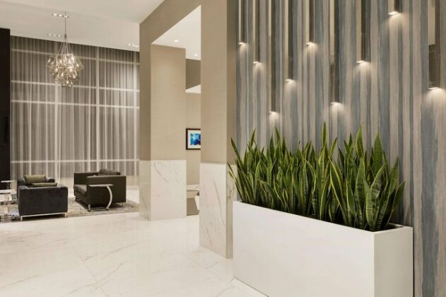 Embassy Suites By Hilton Toronto Airport - Photo3