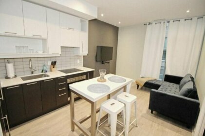 Executive 1 Br in Toronto's Entertainment District