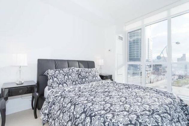 HydeWest 151 - Photo4