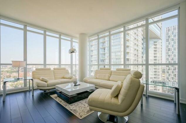Hydewest - Capreol Luxury Furnished Penthouse Apartment - Photo2