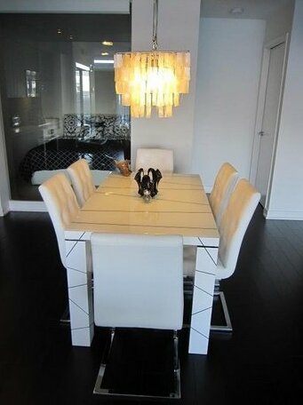 HydeWest - Iceboat Terrace Furnished Townhome - Photo3