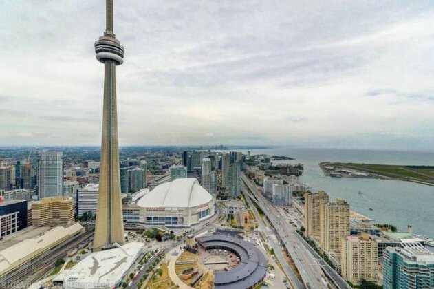 Instant Suites - Incredible Views in High End Luxury Condo