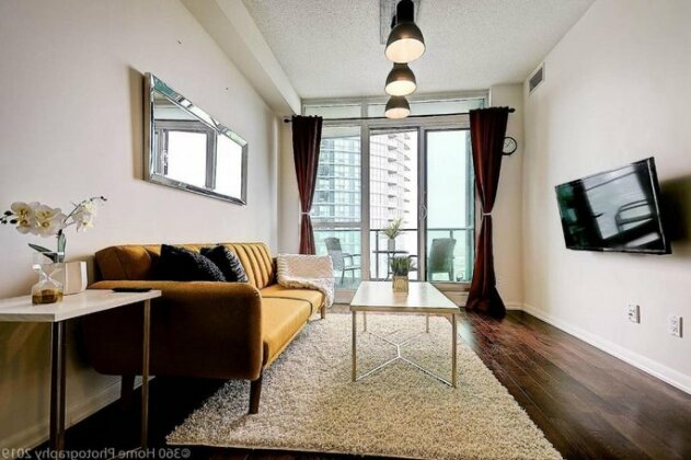 Instant Suites- Luxurious 1BR in Heart of Downtown with Balcony - Photo2