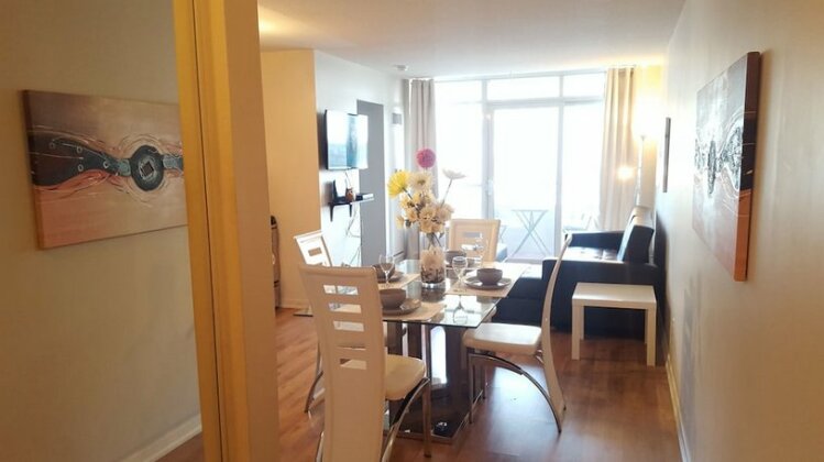 Lavish Suites - Brand New Two Bedroom - CN Tower view - Photo3