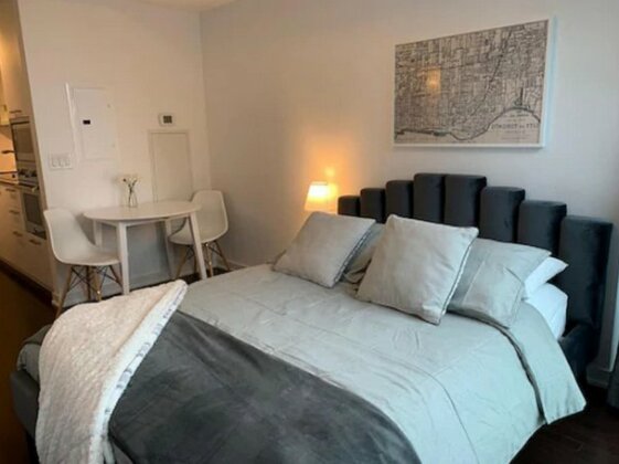 Lavish Suites - New One Bedroom Condo - CN TOWER - Photo2