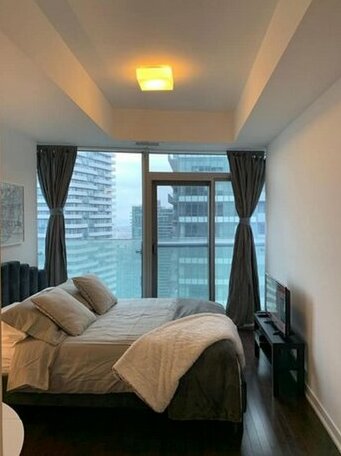 Lavish Suites - New One Bedroom Condo - CN TOWER - Photo4