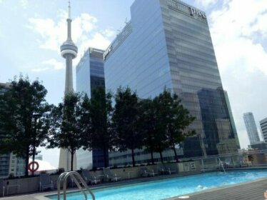 Luxury Fully Furnished Suite in Downtown Toronto - Maple Leaf Square