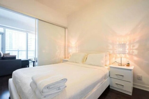 New One Bedroom Condo Downtown-CN TOWER - Photo2