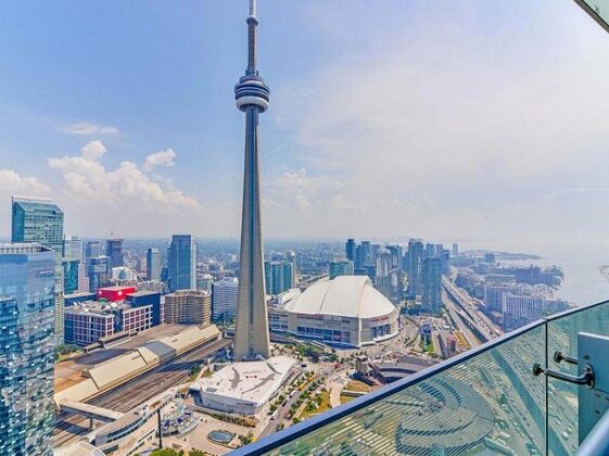 Presidential 2+1BR Condo Entertainment District Downtown w/ CN Tower View Balcony Pool & Hot Tu