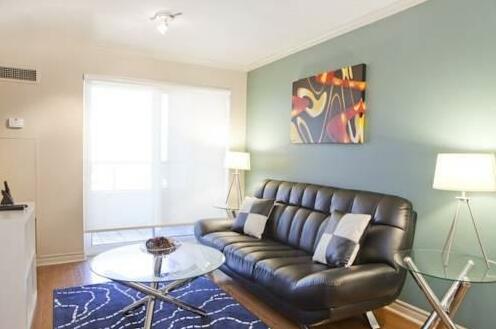 Royal Stays Furnished Apartments-Blue Jays Way - Photo2