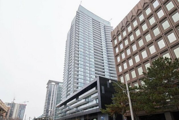 Royal Stays Furnished Apartments - Uptown Toronto
