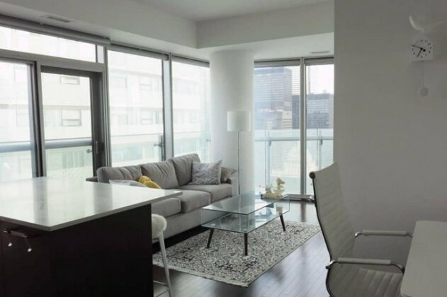 Toronto Front 2BR Apartment - Photo5