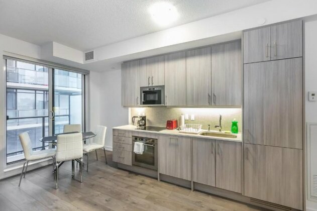 Toronto Furnished Living College Street Elevate Rooms - Photo5