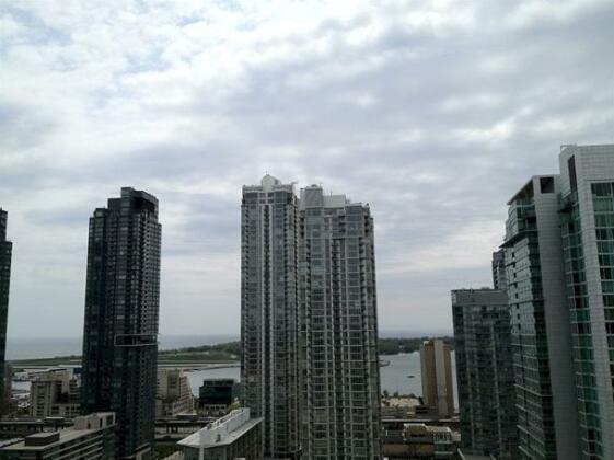 Toronto Suite Rentals - Fly Condo - Photo5