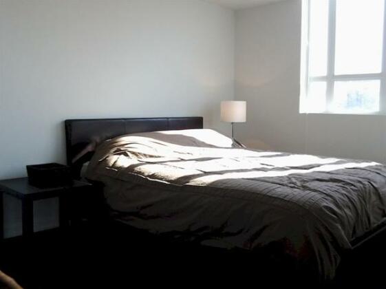 Toronto Suite Rentals - Liberty Village - Photo3