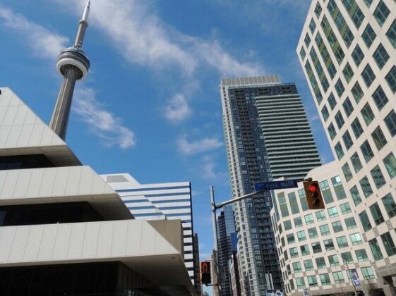 Toronto Vacation Home Rentals - CN Tower & Lake View Condo