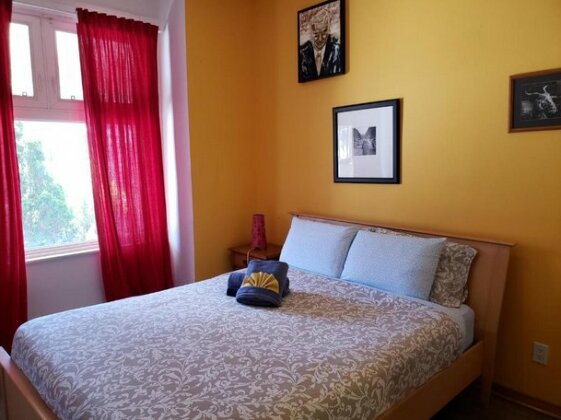 Upbeat 2 Bedroom in Dundas West - Photo4