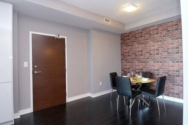 Whitehall Suites - Lakeview Suites - Photo2