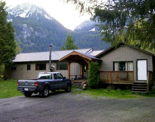 Squamish Valley Retreat
