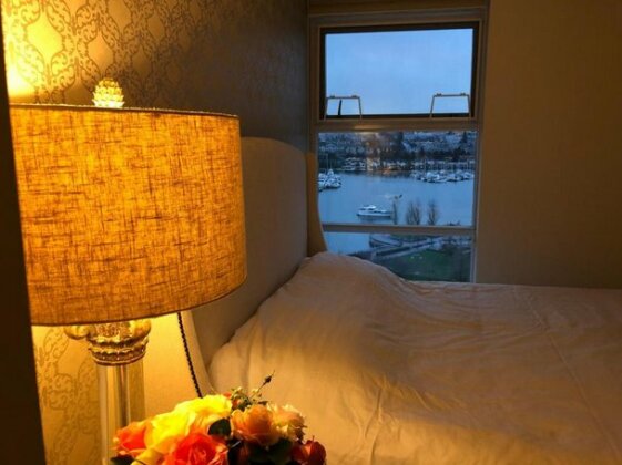 5 Star Luxury Park & Waterfront Private Room In Heart Of Yaletown - Photo3