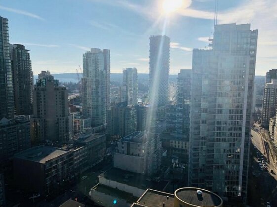 Amazing Views from City Heart Condo in Yaletown
